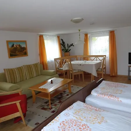 Apartment Nette In Garitz Mit Garten Und Terrasse *