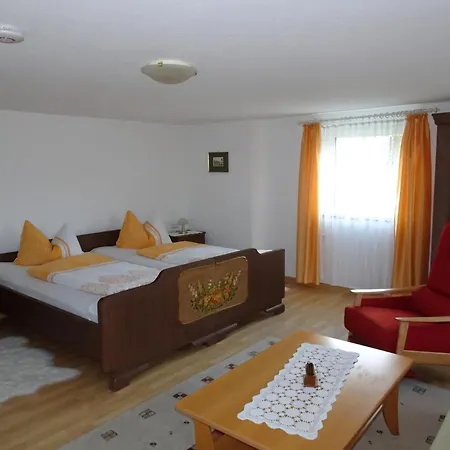 Nette In Garitz Mit Garten Und Terrasse Apartment